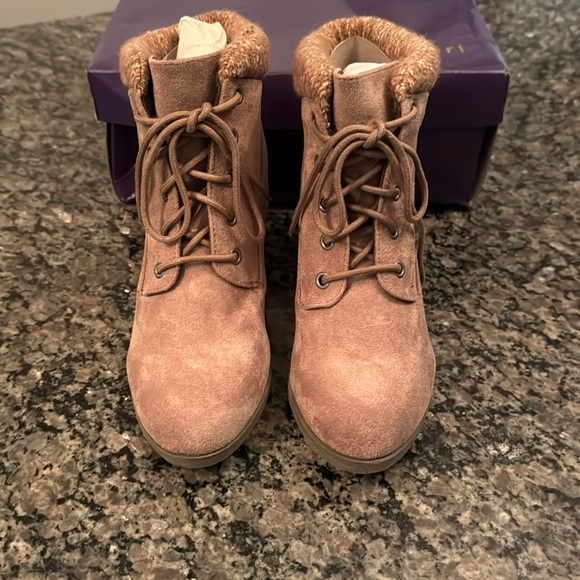 Madden Girl ankle wedge bootie NWT 7.5 - Picture 7 of 10